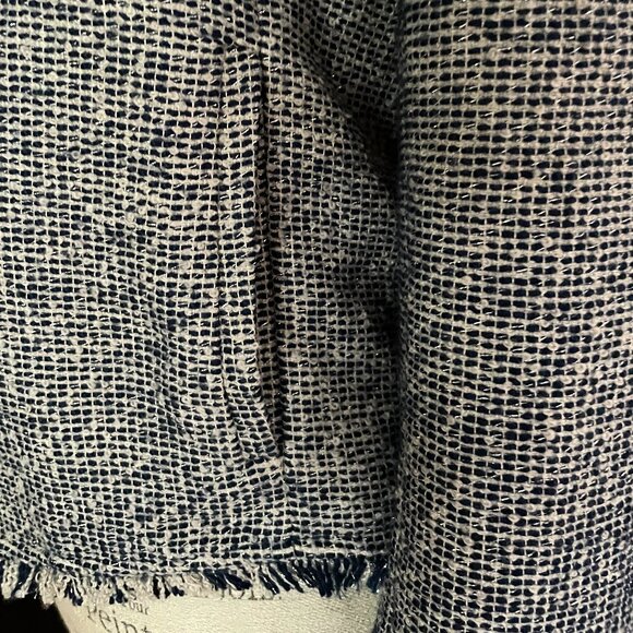 Banana Republic Navy Blue Blazer: Size 4 - Picture 6 of 10